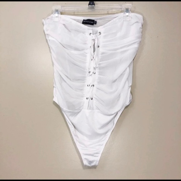 2/$25 White bodysuit - Picture 3 of 5